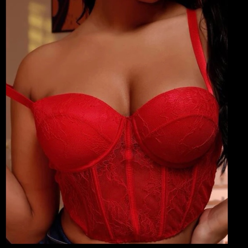 Red lace push up bra